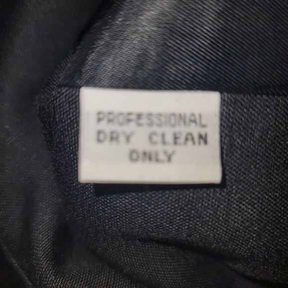 Black Blazer Jacket Size 14. 2 Hip Pockets 1 Breast Pocket. 4 Hidden Buttons - Picture 4 of 5